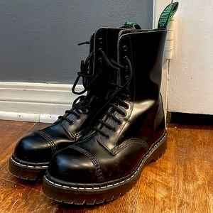 11i Solovair Steeltoe Boots! Made in England! Punk!